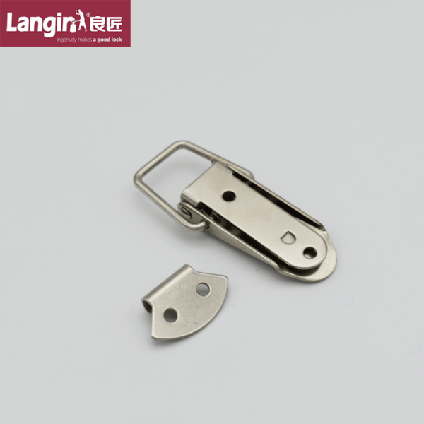 J103（多角度拍摄2） - A stainless steel 304 metal latch lock with a separate fastening plate, showcased on a white surface, featuring the Langir brand logo in the top left corner.