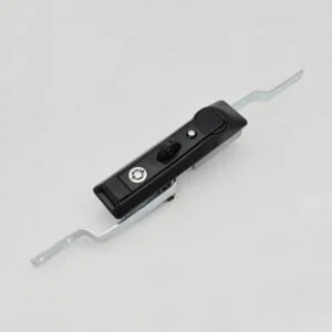 A product identified as DSC_2131 features a black metal latch with a lock and two silver extending arms, displayed against a plain white background.